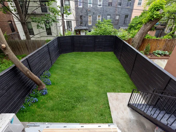 757 Putnam Avenue image 23 of 24