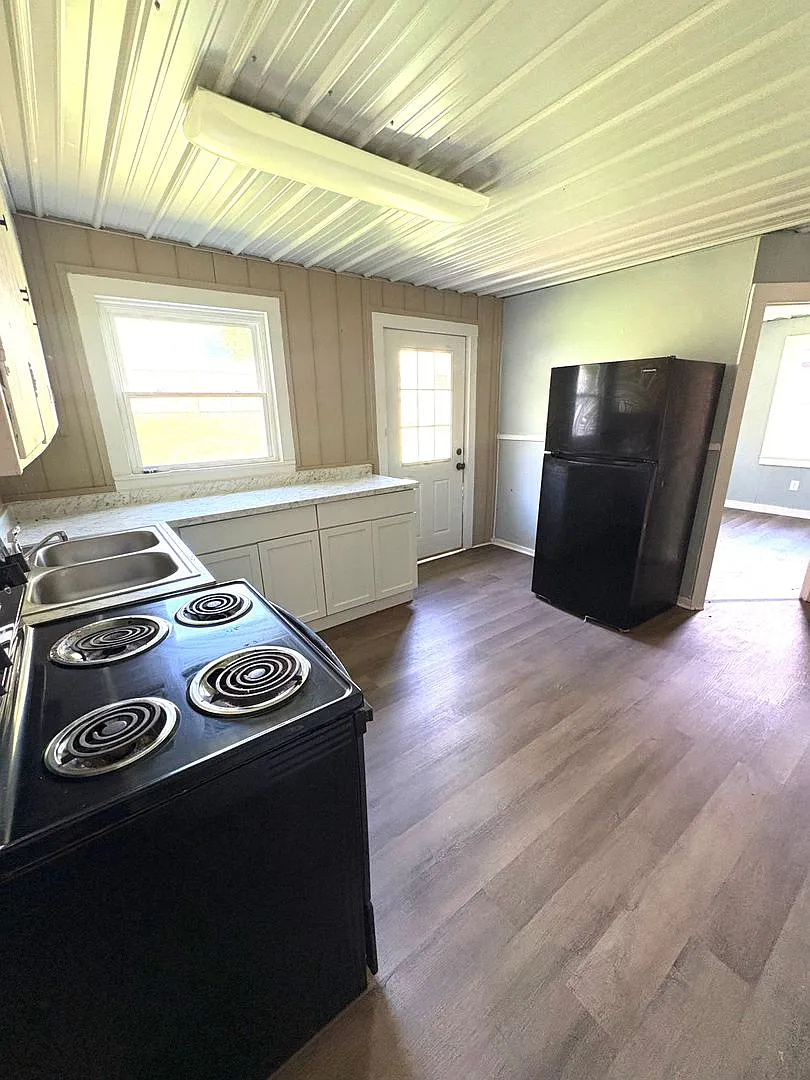 Charming 3BR Rental Close to Downtown Glasgow! — Photo 4