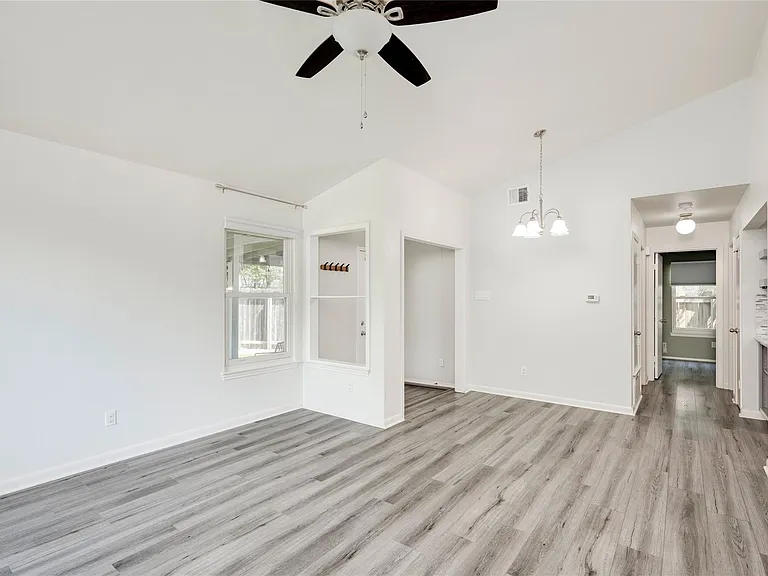 5900 Richard Carlton Blvd — Photo 14