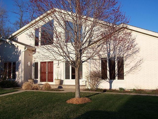 stunning ranch with 22' ceilings