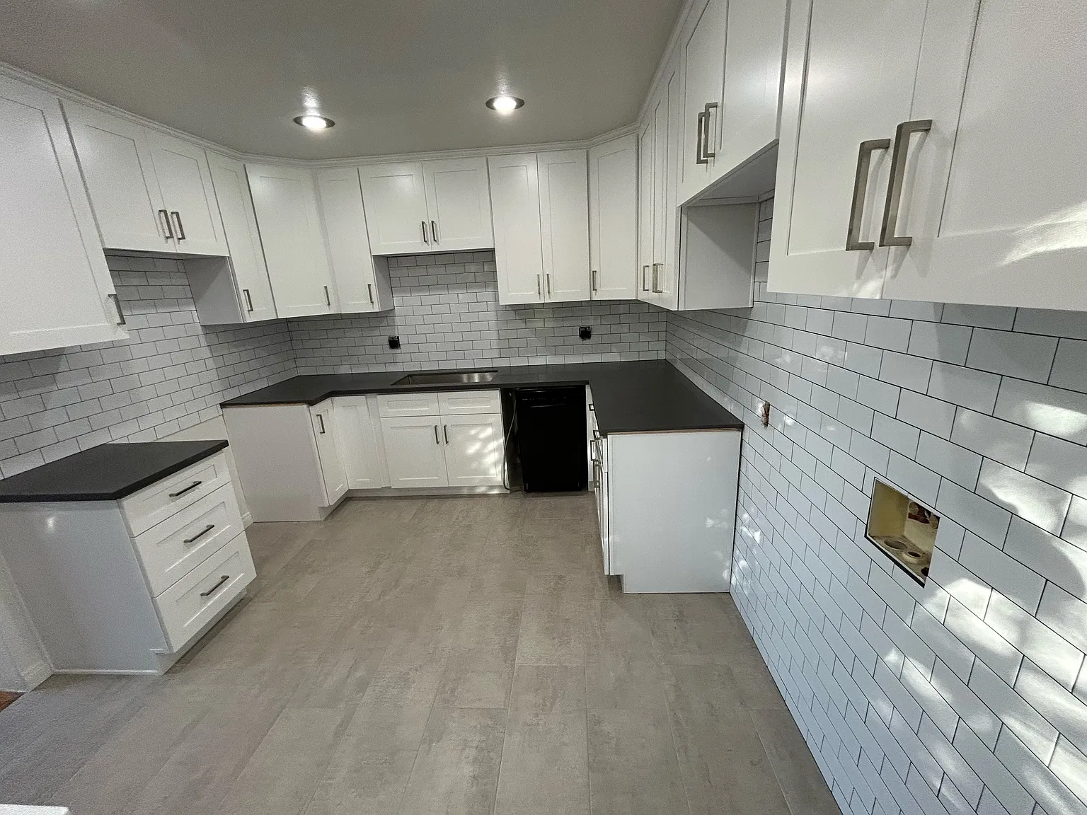 1 bed, 700 sqft, $2,600 — Photo 2