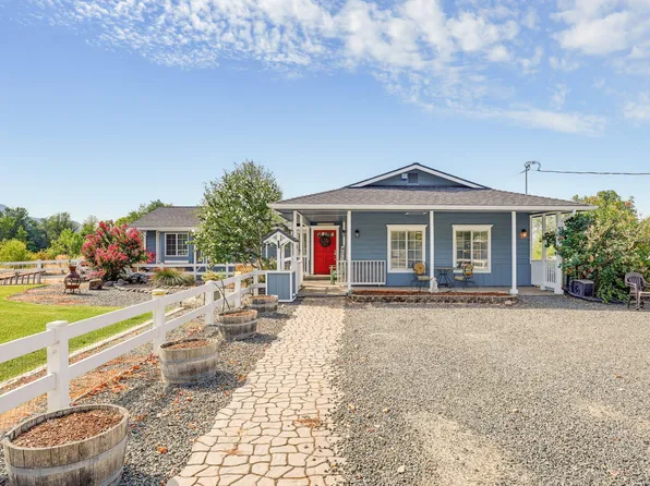 2252 Fowler Ln, Central Point, OR 97502