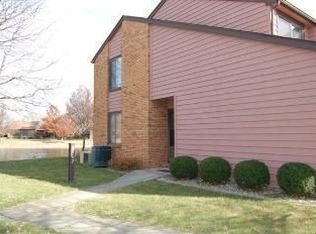 2102 Harbortown Cir, Champaign, IL 61821