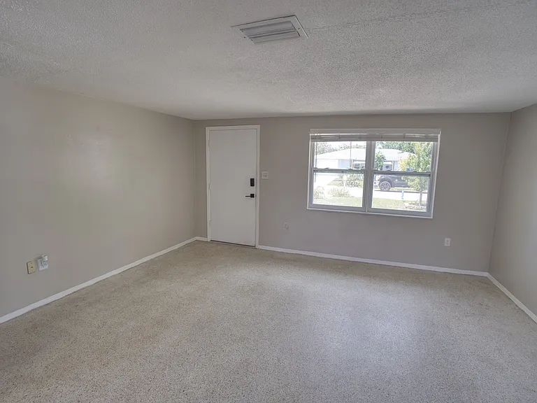7808 Tropicana Dr — Photo 8
