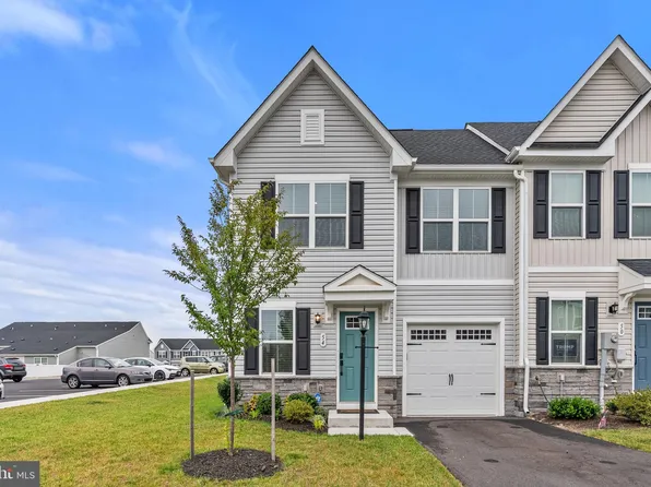 54 Bibury St, Martinsburg, WV 25405