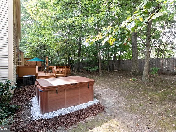 4th image of 8735 Shadow Lawn Ct