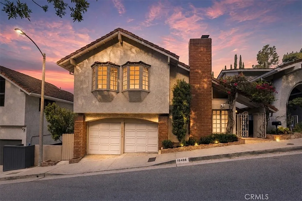 5 bed, 3.5 bath, 2786 sqft, $8,995 — Photo 1