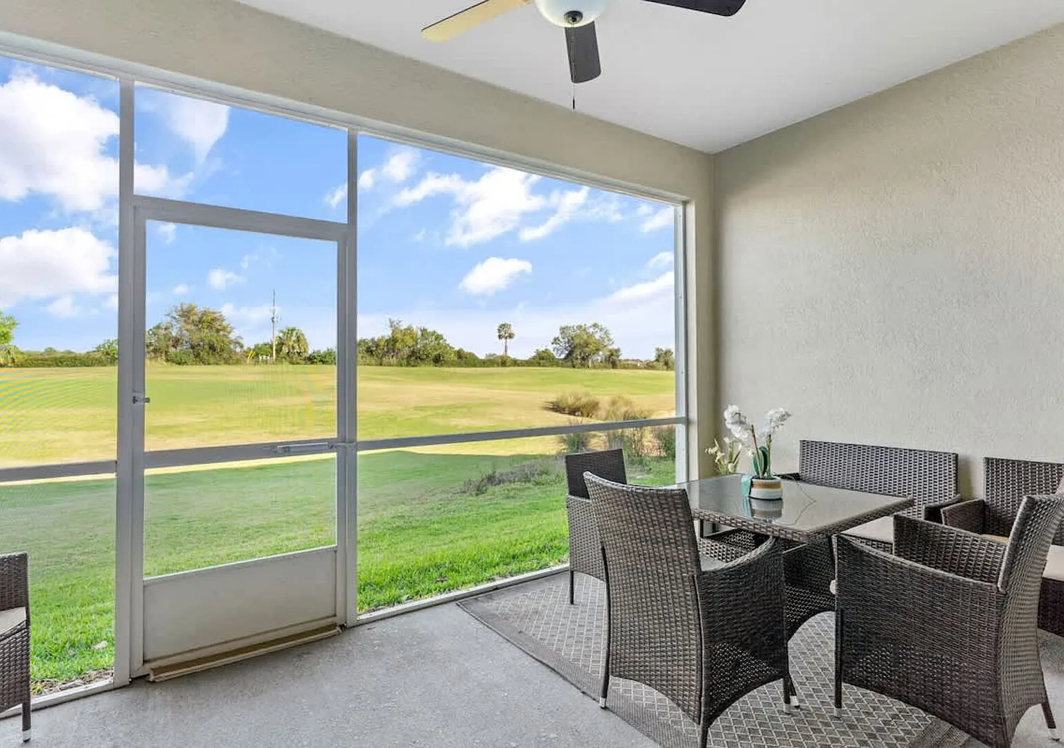 Amazing 2BR Apartment at Champions Gate — Photo 3