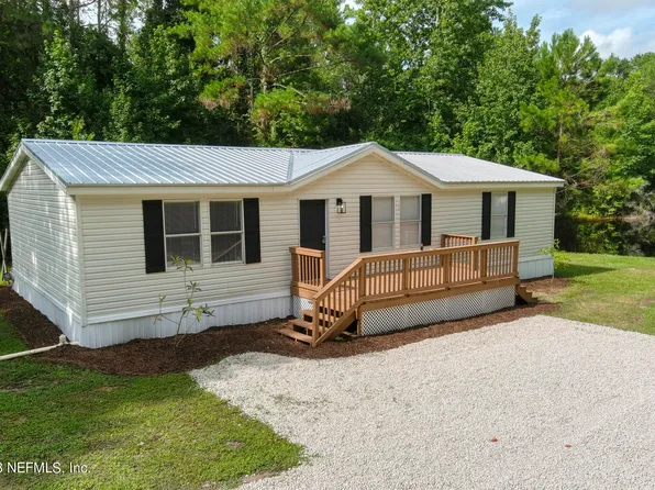 142 SESAME Street, Palatka, FL 32177