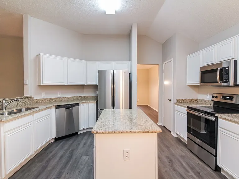2717 Pioneer Ln — Photo 8