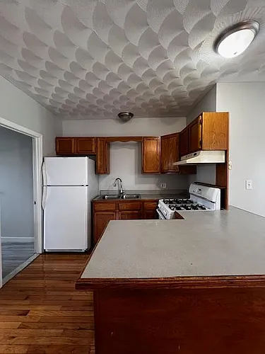395 Quequechan St #3W Photo 1