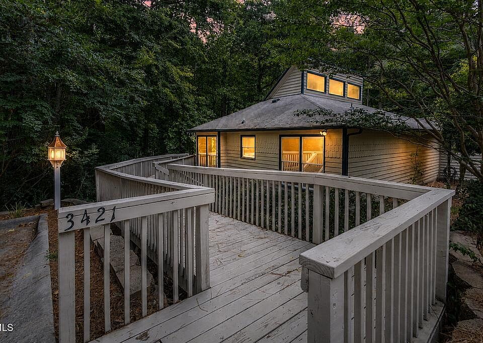 1st image of 3421 Oak Trl