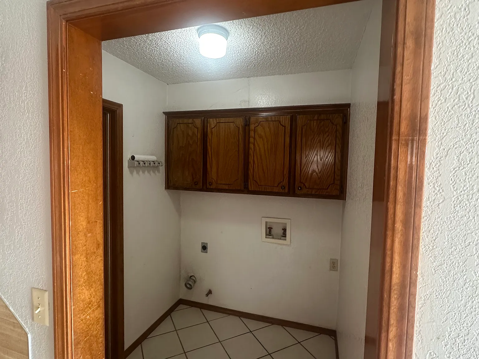 4 bed, 1.5 bath, 1200 sqft, $1,400 — Photo 4