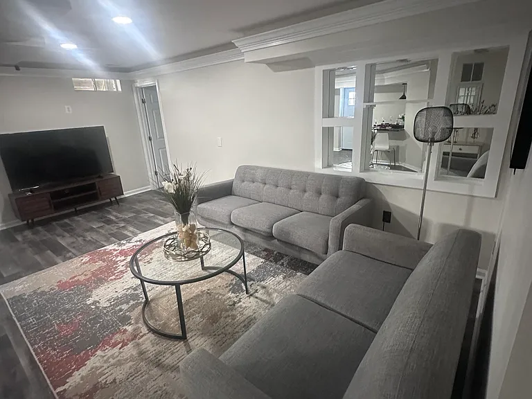 307 Ebaugh Dr SE — Photo 4