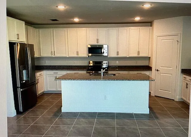 467 SW Jeanne Ave — Photo 11