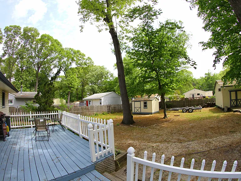 309 Cedar Ln — Photo 16