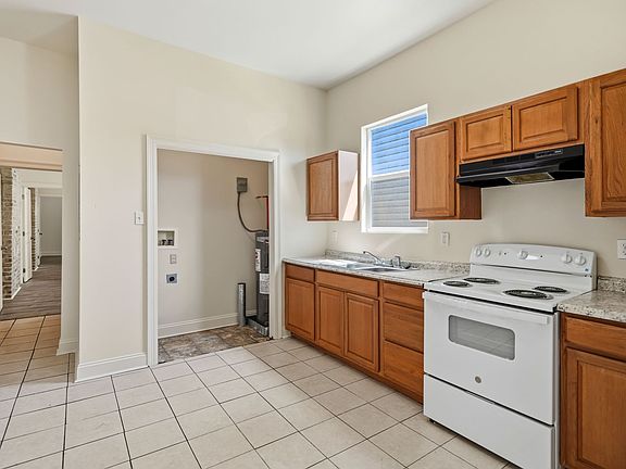 4th image of 1721-23 France Ave #1721