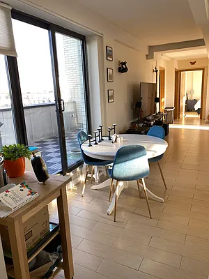 Rented by 18 REALTY | media 35