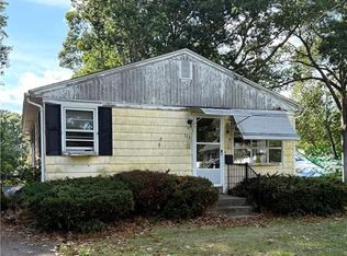 113 Canfield Ave, Warwick, RI 02889