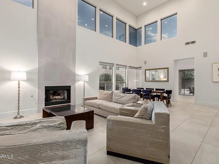 7479 E Sunnyvale Dr — Photo 2