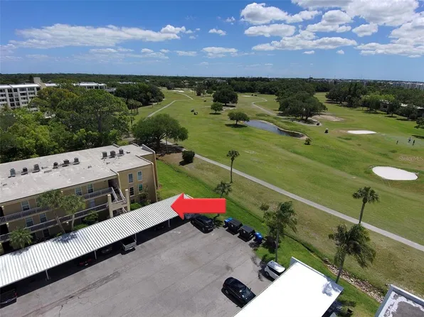 225 Country Club Dr APT D142, Largo, FL 33771