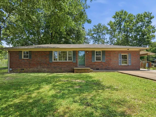 704 Jackson Dr, Athens, AL 35611