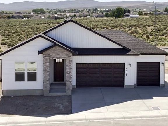 3rd image of 2909 Aria Way