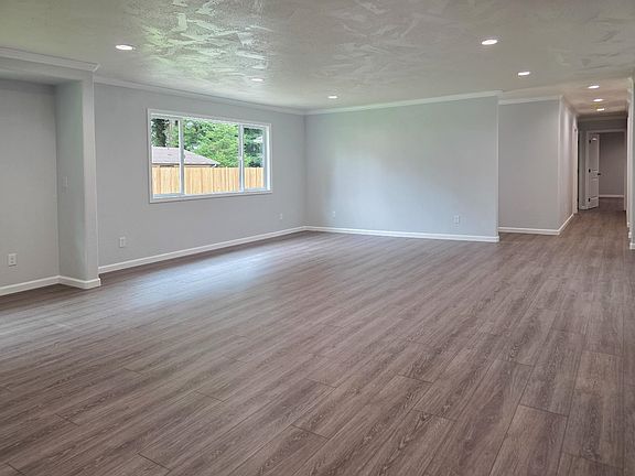 2nd image of 3191 Lake Earl Dr