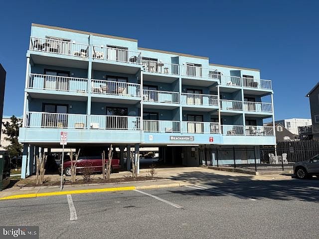 1st image of 10 40th St Unit 106