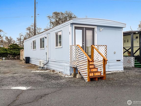 2nd image of 1908 W. Marina Drive #5