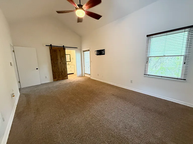 3032 Cahaba Cliffs Dr — Photo 8
