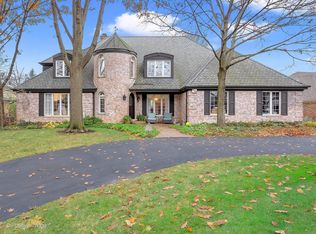 530 Forest Mews Dr, Oak Brook, IL