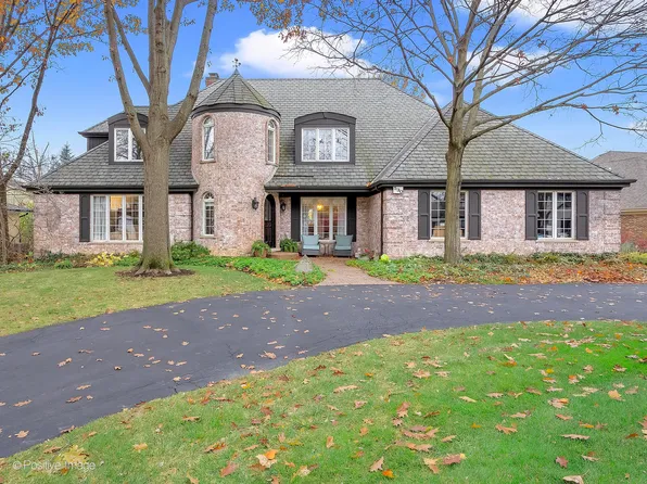 530 Forest Mews Dr, Oak Brook, IL 60523