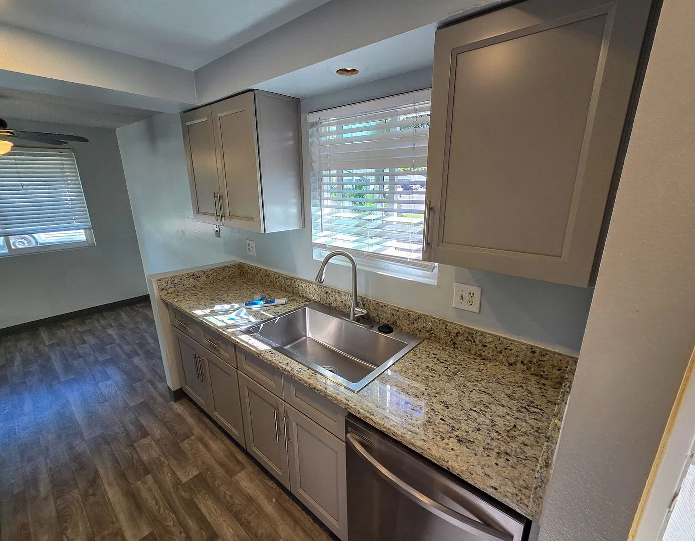 Whitesell381 — Photo 4