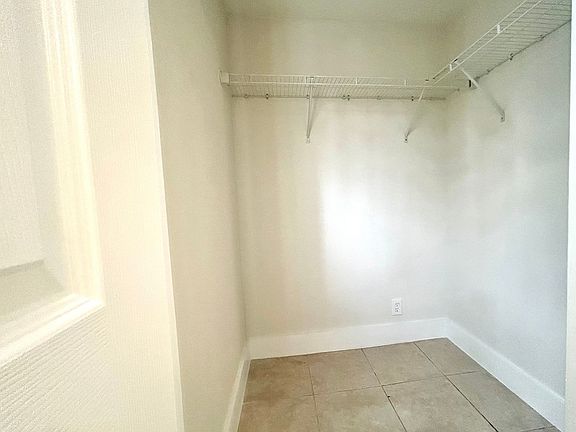 5th image of 1416 Lura Ave