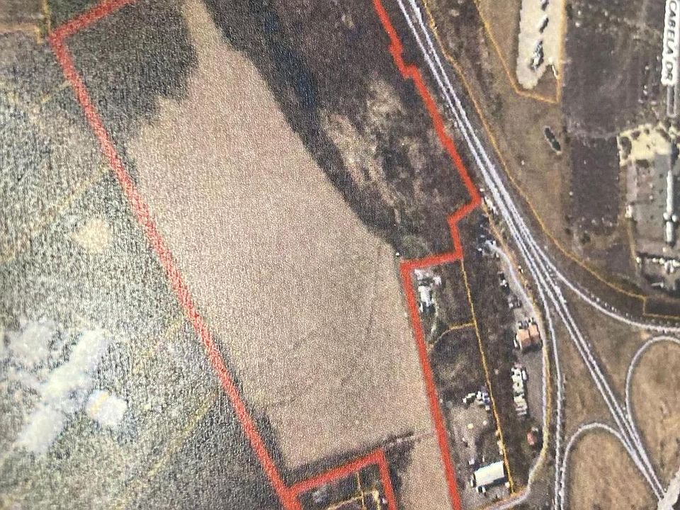2nd image of 0 Maple Dr