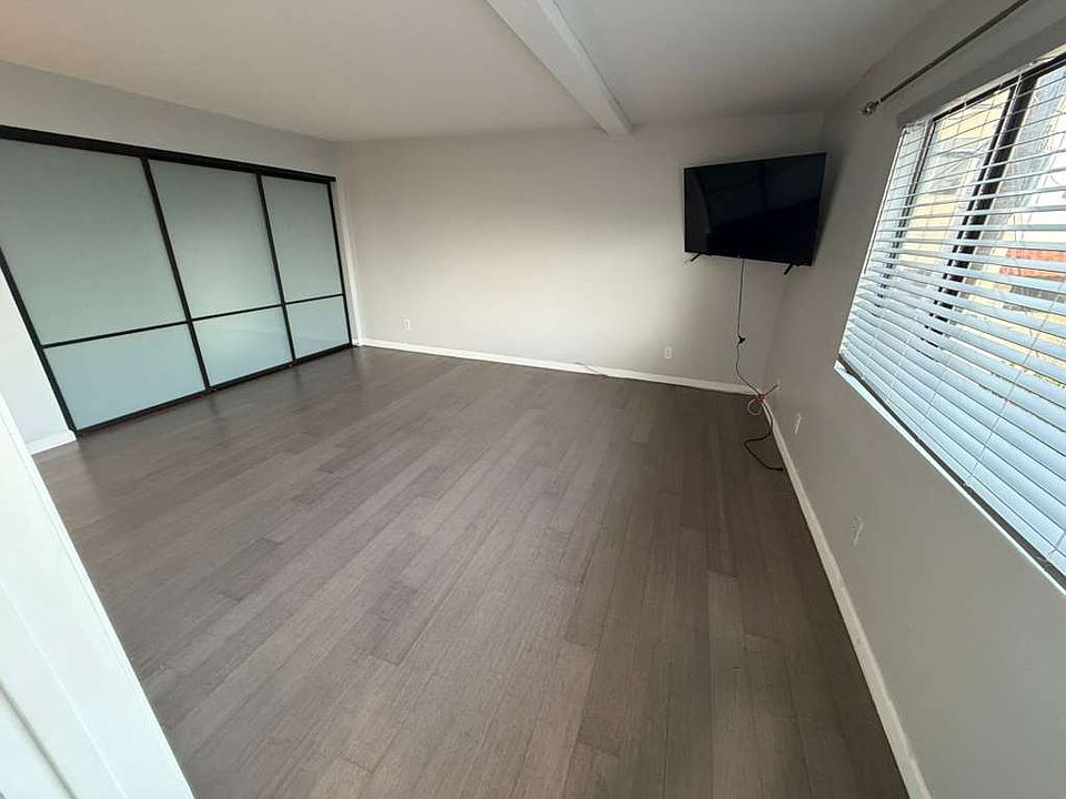 1st image of 716 W 34th St APT 4