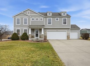 10843 Hillcrest Ln, Dyer, IN 46311