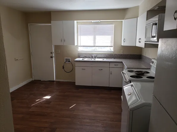 205 George Pl #207, Las Vegas, NV 89106