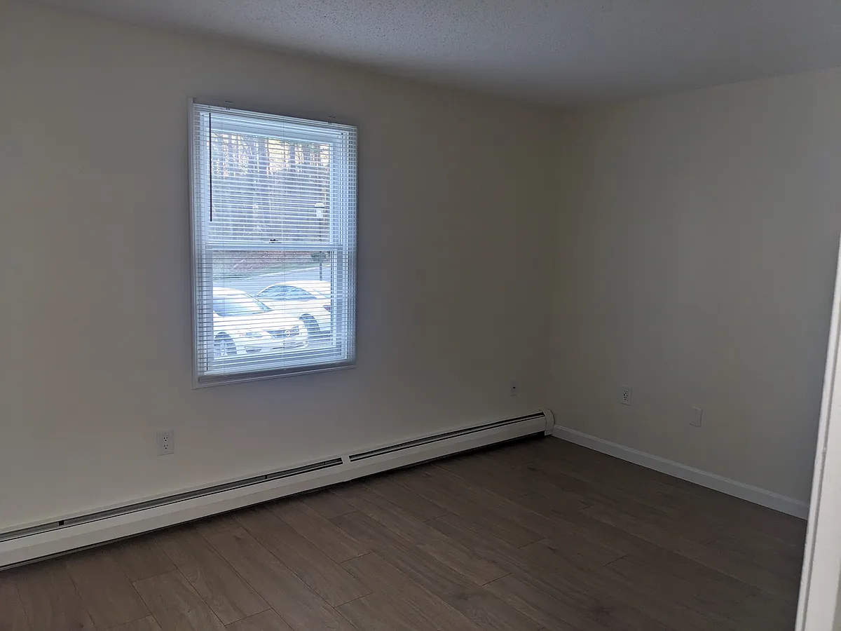 Building Photo - 1 Oak Hill Ln #101