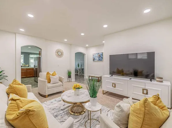 37058 Alton Dr, Palmdale, CA 93550