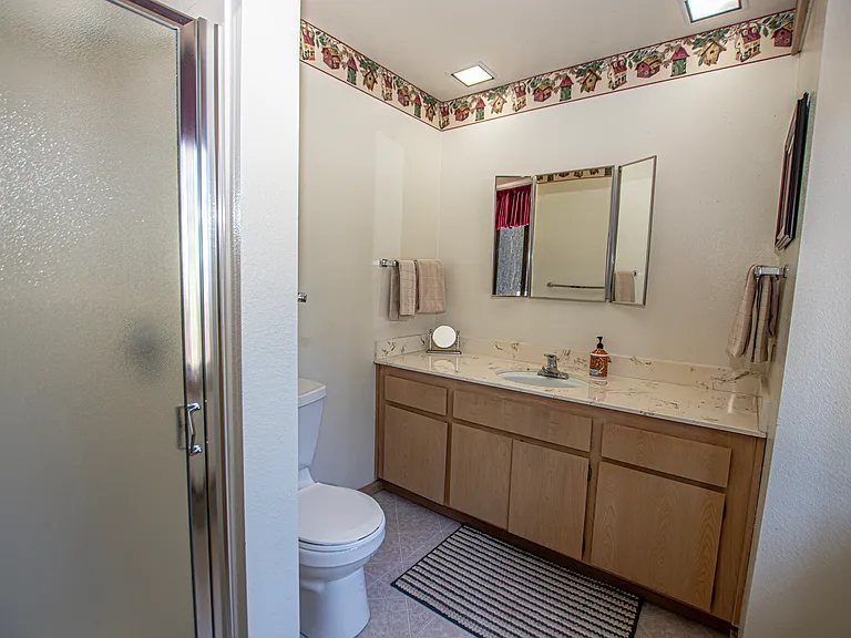 1877 N Lake Blvd #4 — Photo 29