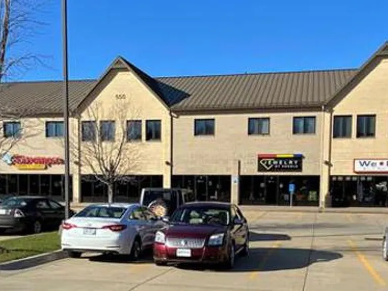 465-585 Highway 965 NE — Photo 1