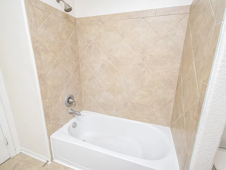 6203 Ledger Ln — Photo 38
