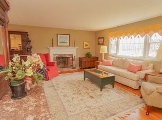 7 Faxon Grn, Newport, RI 02840