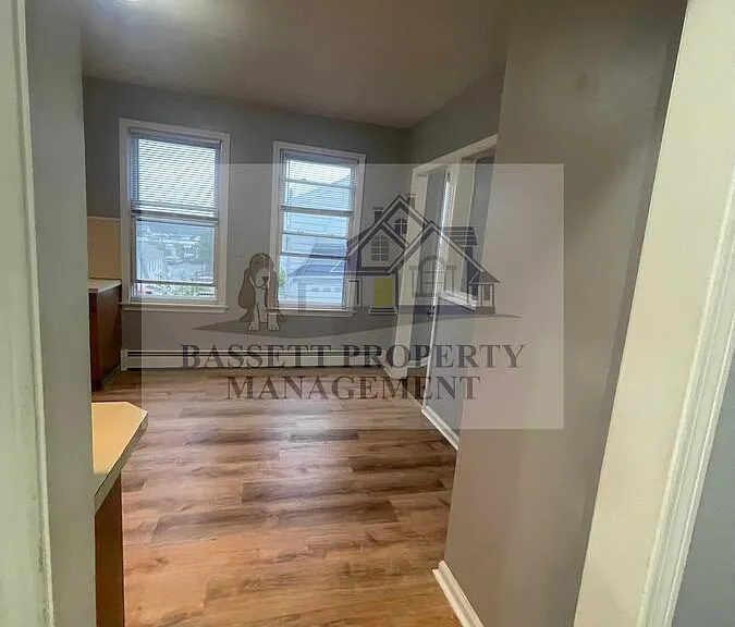25 Cumley St #1 — Photo 22