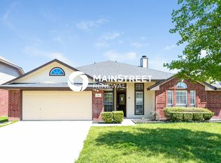 304 Meadow Ridge Dr, Venus, TX 76084