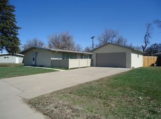 415 16th St SW, Minot, ND 58701