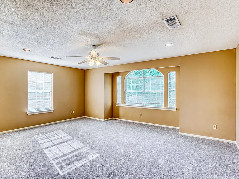 19311 Cypress Bay Dr — Photo 10