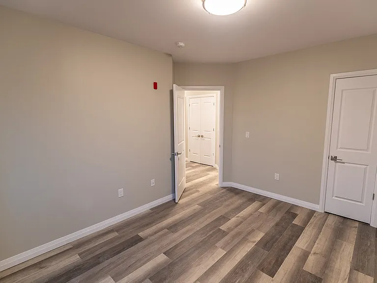 6479 Montrose Rd — Photo 26